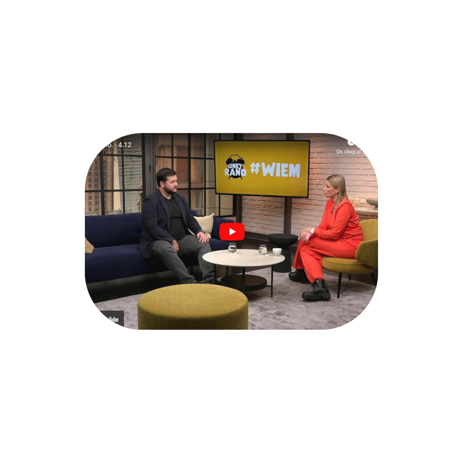 Interview in a morning show studio — IT expert talking with the host