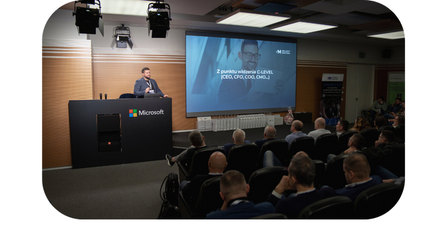 Szerokie ujęcie na aulę