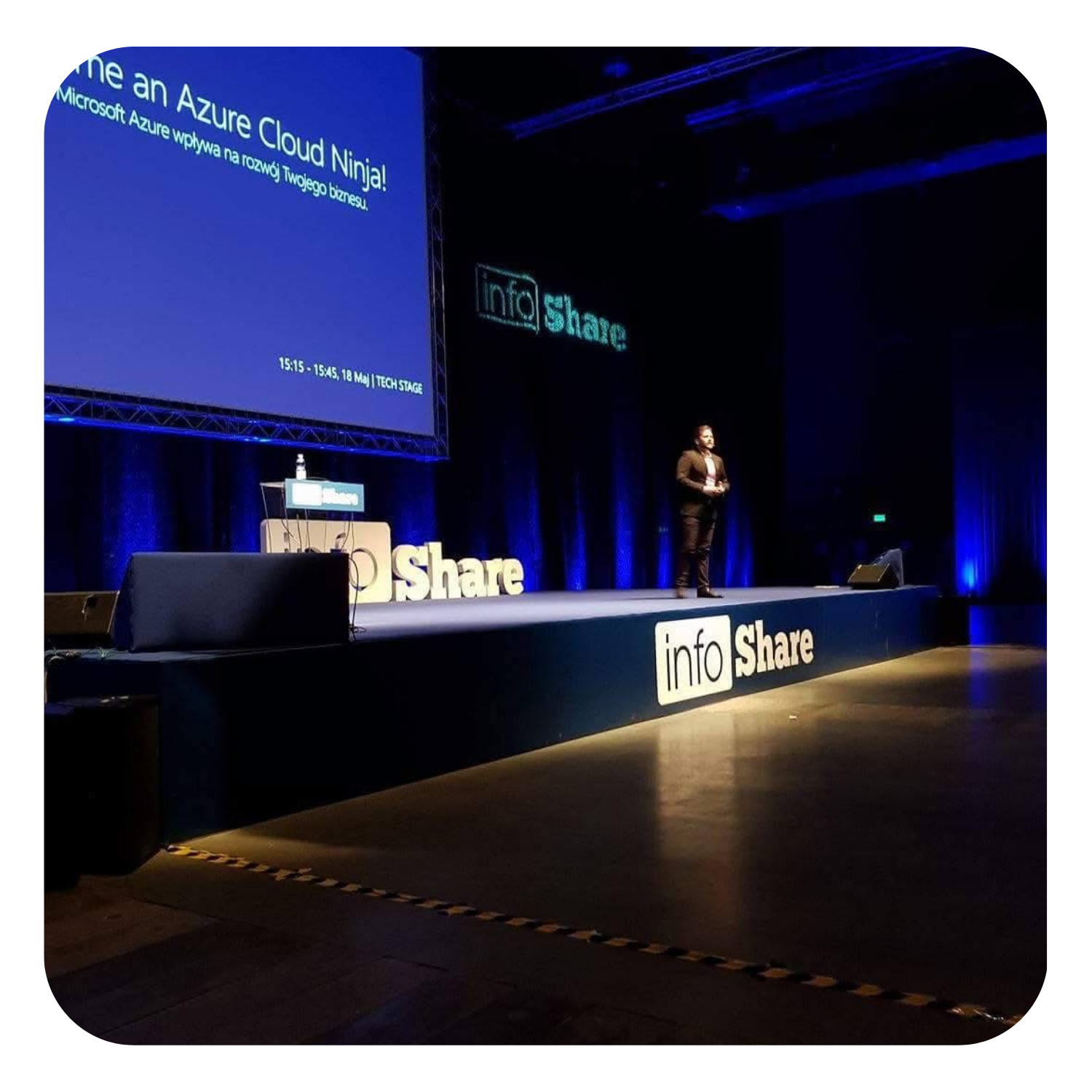 Talk at the infoShare conference — presentation on the main stage